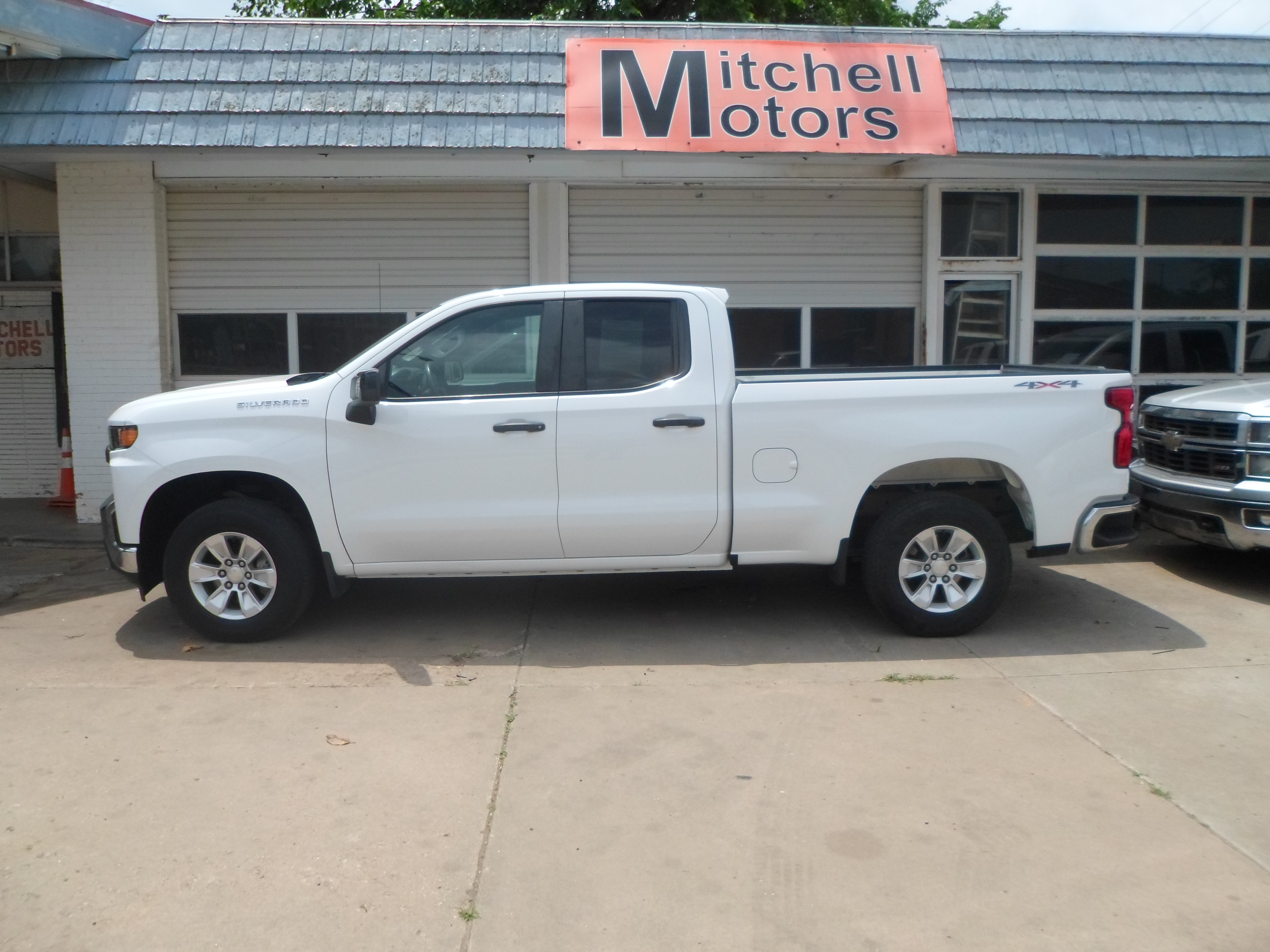 21 Chevrolet 1500 double cab 4x4